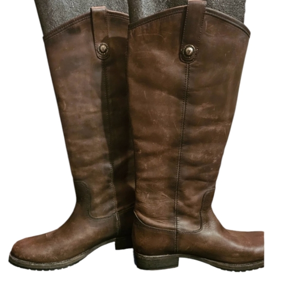 FRYE Melissa button lug tall boots in color Smoke. Size 8 - Picture 5 of 15